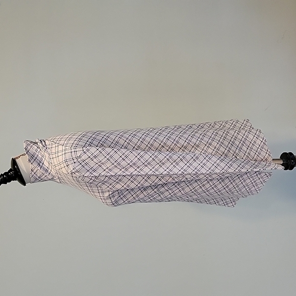 LANDS END black and white turtleneck longsleeved top. - Picture 2 of 6